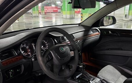 Skoda Superb III рестайлинг, 2011 год, 1 230 000 рублей, 6 фотография