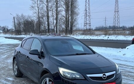 Opel Astra J, 2010 год, 600 000 рублей, 1 фотография