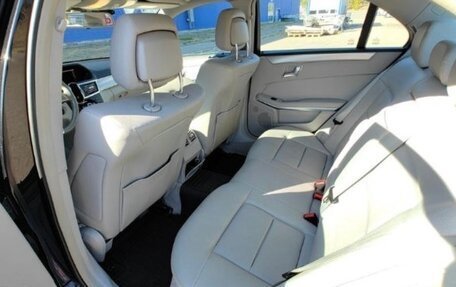 Mercedes-Benz E-Класс, 2012 год, 1 800 000 рублей, 13 фотография