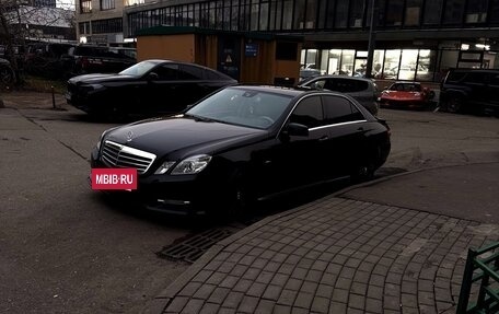 Mercedes-Benz E-Класс, 2012 год, 1 800 000 рублей, 2 фотография