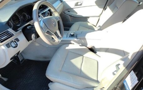 Mercedes-Benz E-Класс, 2012 год, 1 800 000 рублей, 14 фотография