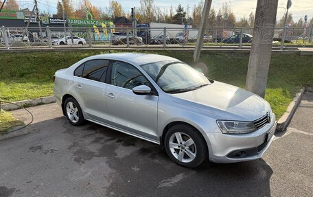 Volkswagen Jetta VI, 2011 год, 1 100 000 рублей, 2 фотография