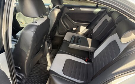 Volkswagen Jetta VI, 2011 год, 1 100 000 рублей, 8 фотография