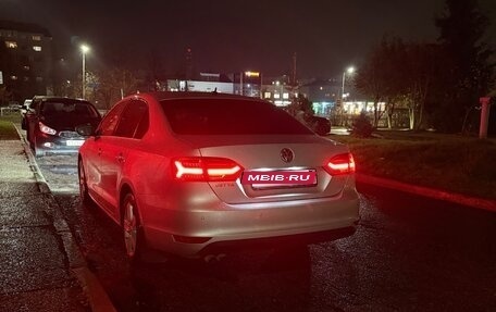 Volkswagen Jetta VI, 2011 год, 1 100 000 рублей, 12 фотография