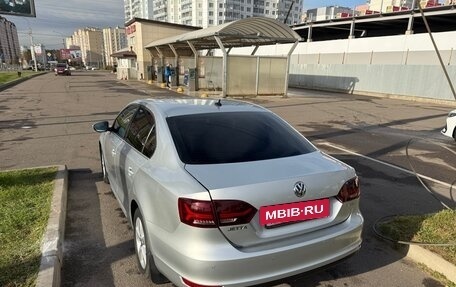 Volkswagen Jetta VI, 2011 год, 1 100 000 рублей, 5 фотография