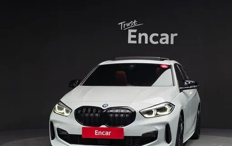 BMW 1 серия, 2022 год, 2 315 040 рублей, 2 фотография