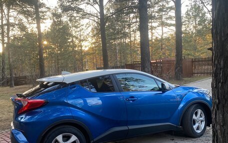 Toyota C-HR I рестайлинг, 2018 год, 2 290 000 рублей, 13 фотография