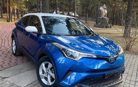 Toyota C-HR I рестайлинг, 2018 год, 2 290 000 рублей, 12 фотография