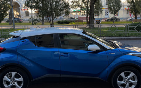 Toyota C-HR I рестайлинг, 2018 год, 2 290 000 рублей, 21 фотография