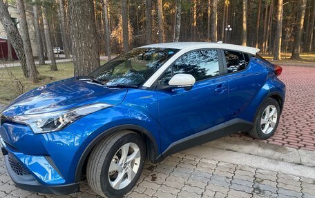 Toyota C-HR I рестайлинг, 2018 год, 2 290 000 рублей, 7 фотография