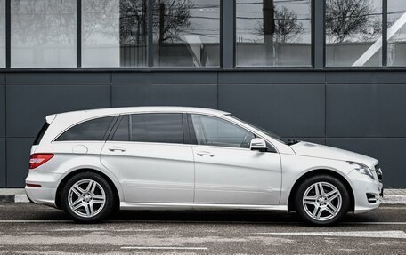 Mercedes-Benz R-Класс, 2012 год, 1 489 000 рублей, 5 фотография