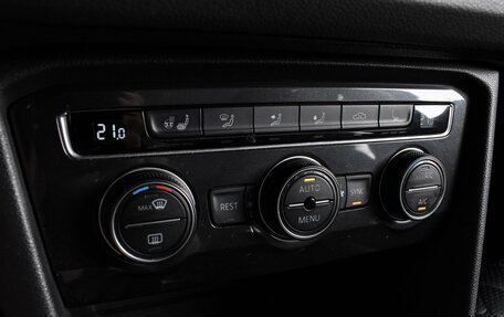 Volkswagen Tiguan II, 2019 год, 2 679 000 рублей, 14 фотография