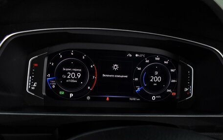 Volkswagen Tiguan II, 2019 год, 2 679 000 рублей, 18 фотография