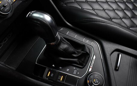 Volkswagen Tiguan II, 2019 год, 2 679 000 рублей, 19 фотография