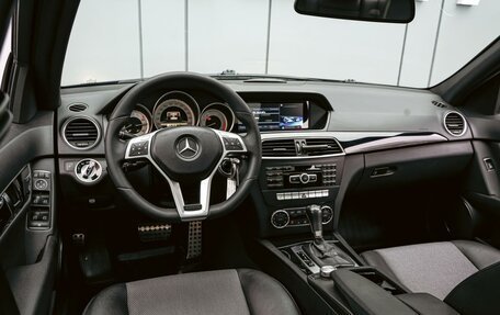 Mercedes-Benz C-Класс, 2012 год, 1 830 000 рублей, 6 фотография