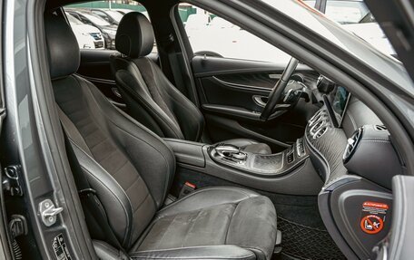 Mercedes-Benz E-Класс, 2017 год, 3 390 000 рублей, 8 фотография