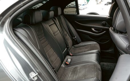 Mercedes-Benz E-Класс, 2017 год, 3 390 000 рублей, 7 фотография