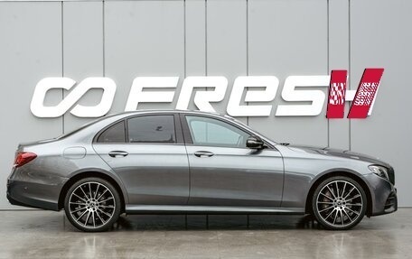 Mercedes-Benz E-Класс, 2017 год, 3 390 000 рублей, 5 фотография