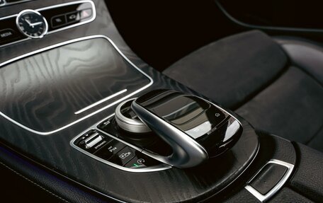 Mercedes-Benz E-Класс, 2017 год, 3 390 000 рублей, 16 фотография