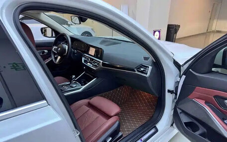 BMW 3 серия, 2022 год, 2 946 040 рублей, 15 фотография