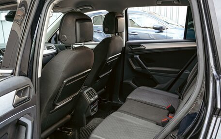 Volkswagen Tiguan II, 2018 год, 2 550 000 рублей, 11 фотография