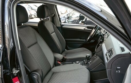 Volkswagen Tiguan II, 2018 год, 2 550 000 рублей, 8 фотография