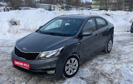 KIA Rio III рестайлинг, 2015 год, 1 020 000 рублей, 1 фотография