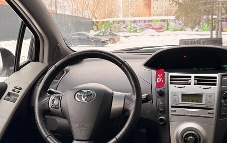 Toyota Yaris III рестайлинг, 2008 год, 490 000 рублей, 11 фотография