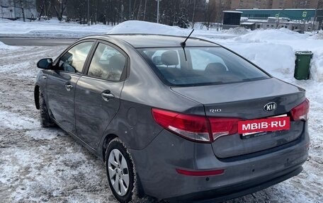 KIA Rio III рестайлинг, 2015 год, 1 020 000 рублей, 7 фотография
