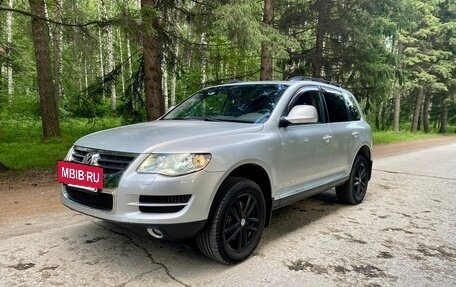 Volkswagen Touareg III, 2007 год, 850 000 рублей, 2 фотография