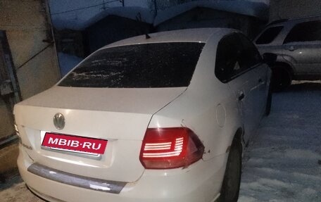 Volkswagen Polo VI (EU Market), 2016 год, 350 000 рублей, 5 фотография