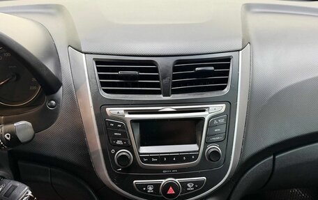 Hyundai Solaris II рестайлинг, 2016 год, 877 000 рублей, 9 фотография