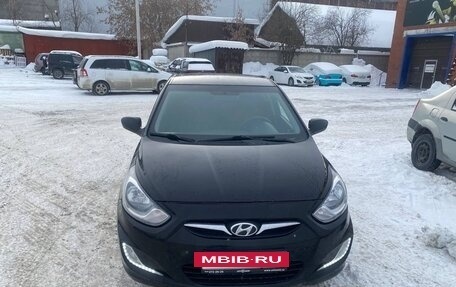 Hyundai Solaris II рестайлинг, 2011 год, 780 000 рублей, 15 фотография