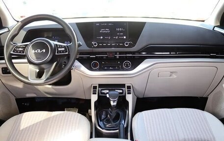 KIA Carens, 2024 год, 2 399 000 рублей, 10 фотография