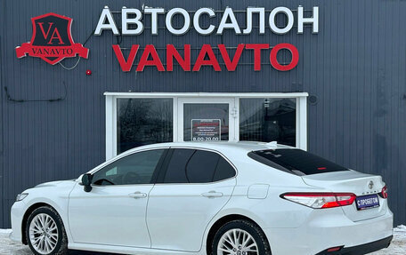 Toyota Camry, 2019 год, 2 790 000 рублей, 6 фотография