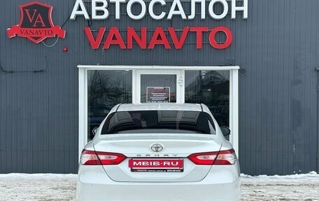 Toyota Camry, 2019 год, 2 790 000 рублей, 7 фотография