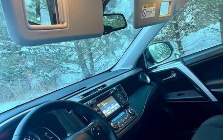 Toyota RAV4, 2015 год, 1 725 000 рублей, 12 фотография