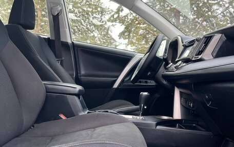 Toyota RAV4, 2015 год, 1 725 000 рублей, 14 фотография