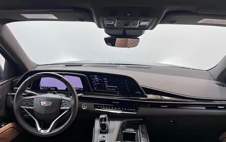 Cadillac Escalade V, 2022 год, 8 499 000 рублей, 10 фотография