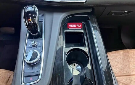 Cadillac Escalade V, 2022 год, 8 499 000 рублей, 12 фотография