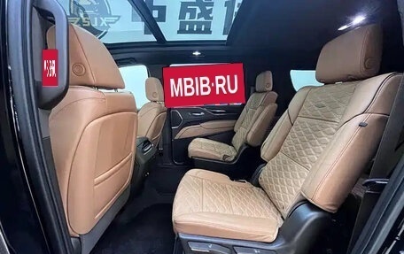 Cadillac Escalade V, 2022 год, 8 499 000 рублей, 24 фотография