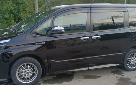 Toyota Voxy III, 2018 год, 2 350 000 рублей, 3 фотография