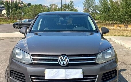 Volkswagen Touareg III, 2010 год, 2 000 000 рублей, 1 фотография