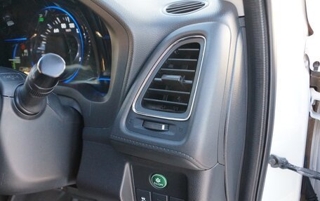 Honda Vezel, 2014 год, 1 500 000 рублей, 17 фотография