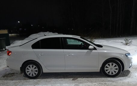 Volkswagen Jetta VI, 2015 год, 1 200 000 рублей, 2 фотография