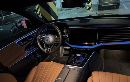 Mercedes-Benz E-Класс, 2024 год, 6 000 000 рублей, 4 фотография