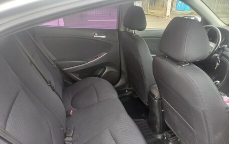 Hyundai Solaris II рестайлинг, 2015 год, 710 000 рублей, 7 фотография