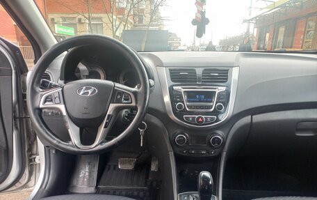 Hyundai Solaris II рестайлинг, 2015 год, 710 000 рублей, 6 фотография