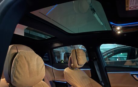 Mercedes-Benz E-Класс, 2024 год, 6 000 000 рублей, 10 фотография