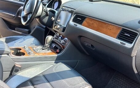 Volkswagen Touareg III, 2010 год, 2 000 000 рублей, 6 фотография